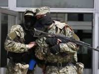 Около 40 боевиков захватили в Донецке школу. Возможно, хотят сделать там свой штаб